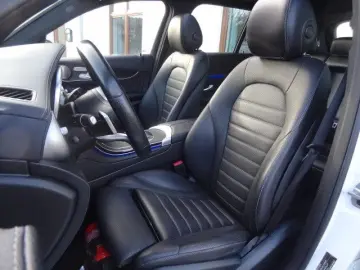 MERCEDES-BENZ GLC 300 de 4M AMG PANO MB LED HUD MASSAGE AHK