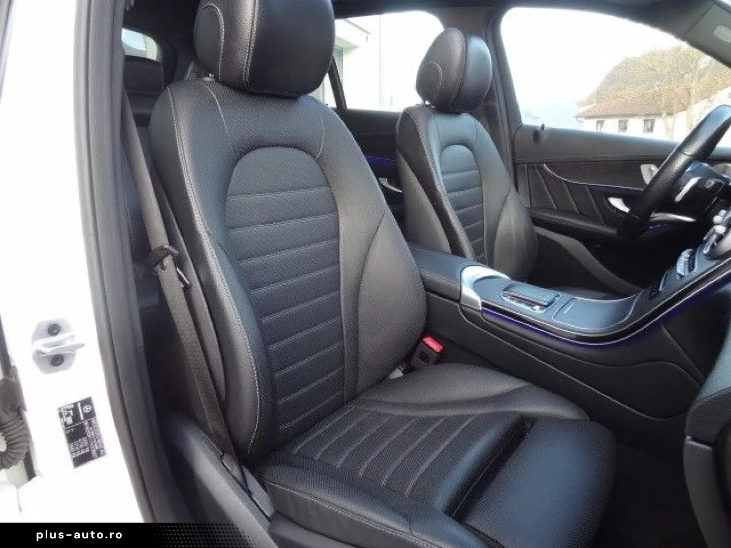 MERCEDES-BENZ GLC 300 de 4M AMG PANO MB LED HUD MASSAGE AHK