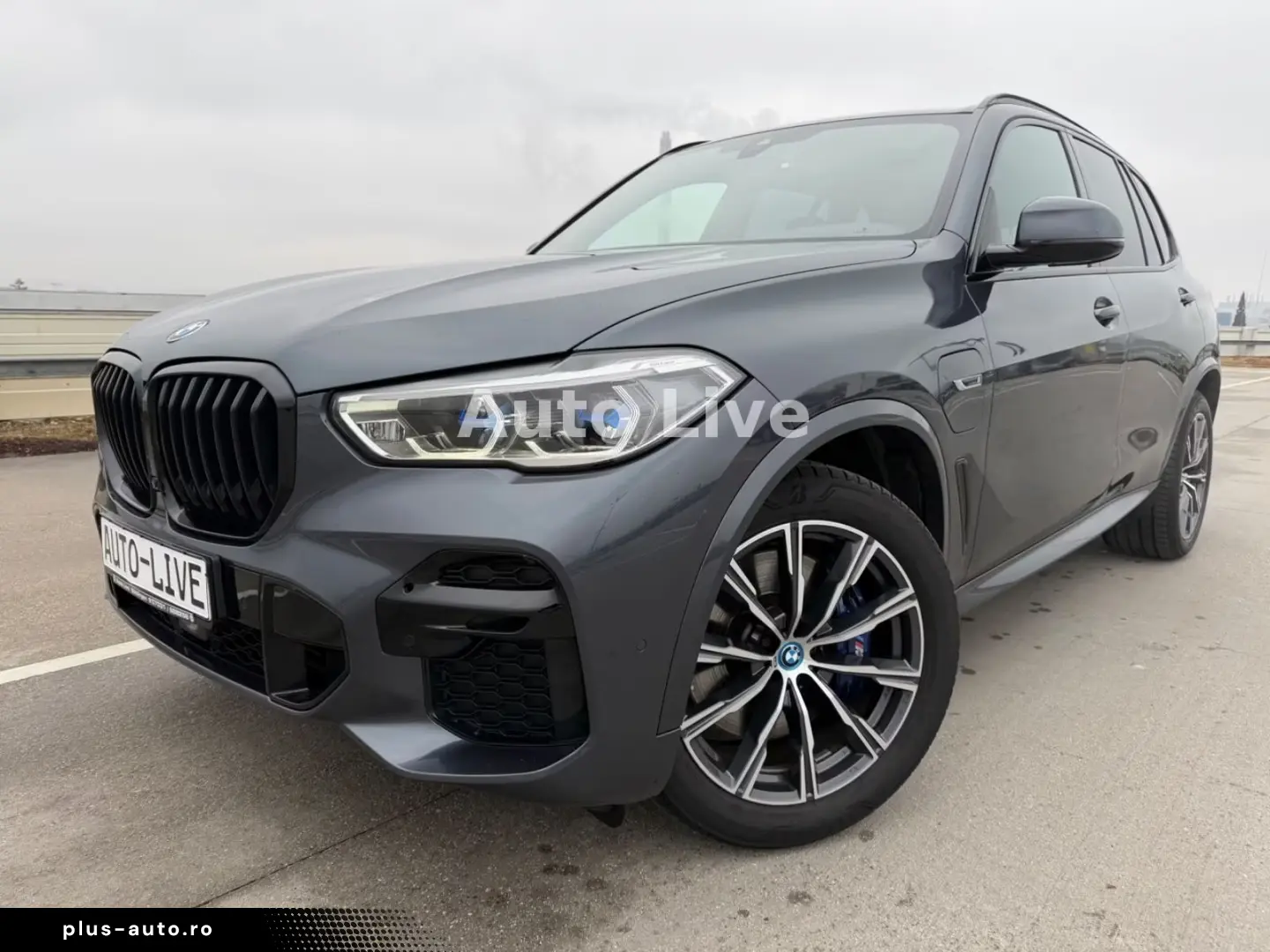 BMW X5 xDrive 45e M Package