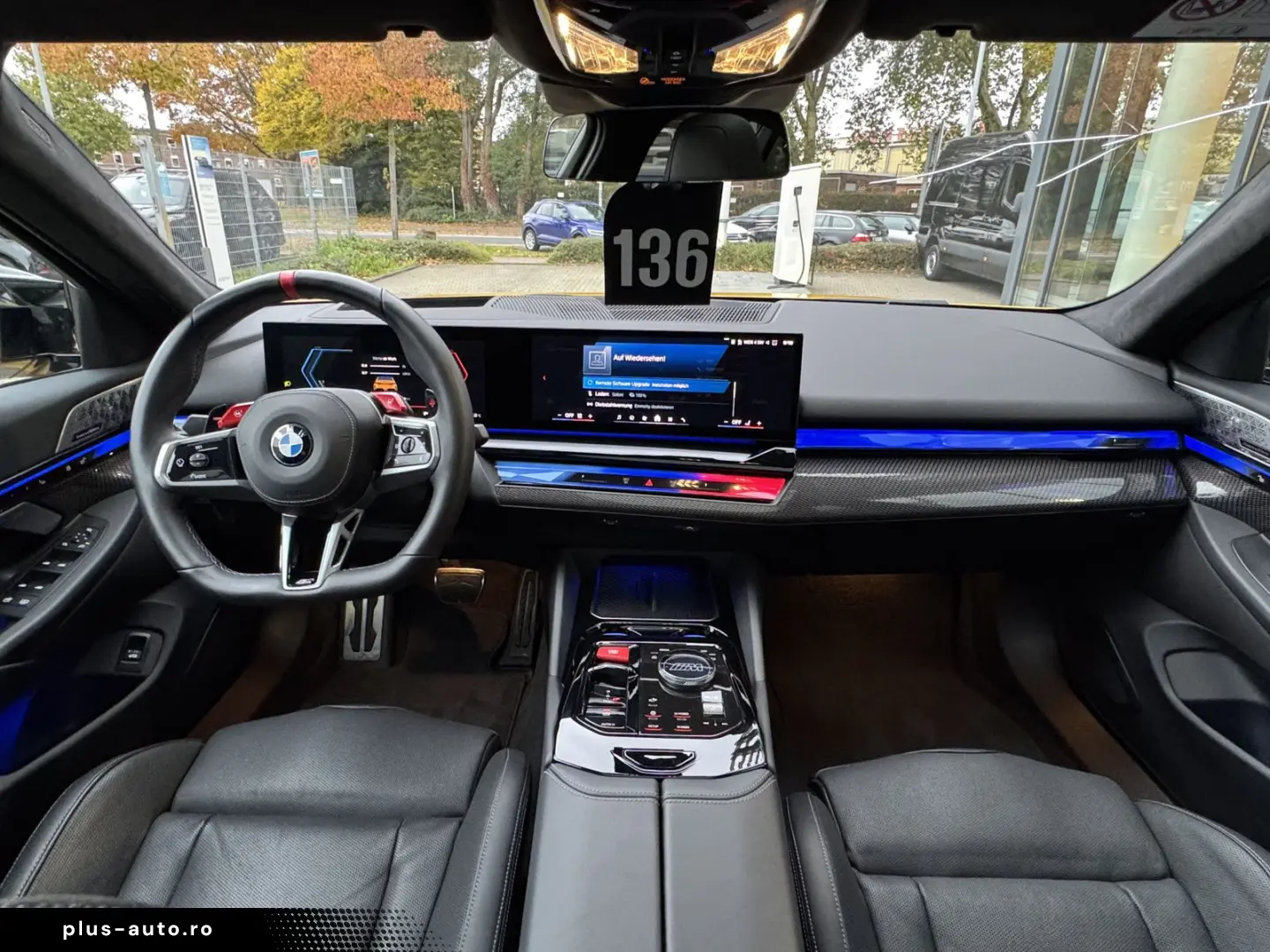 BMW M5 Limousine Individ. PANO B&W CarbonKeram 0 5%