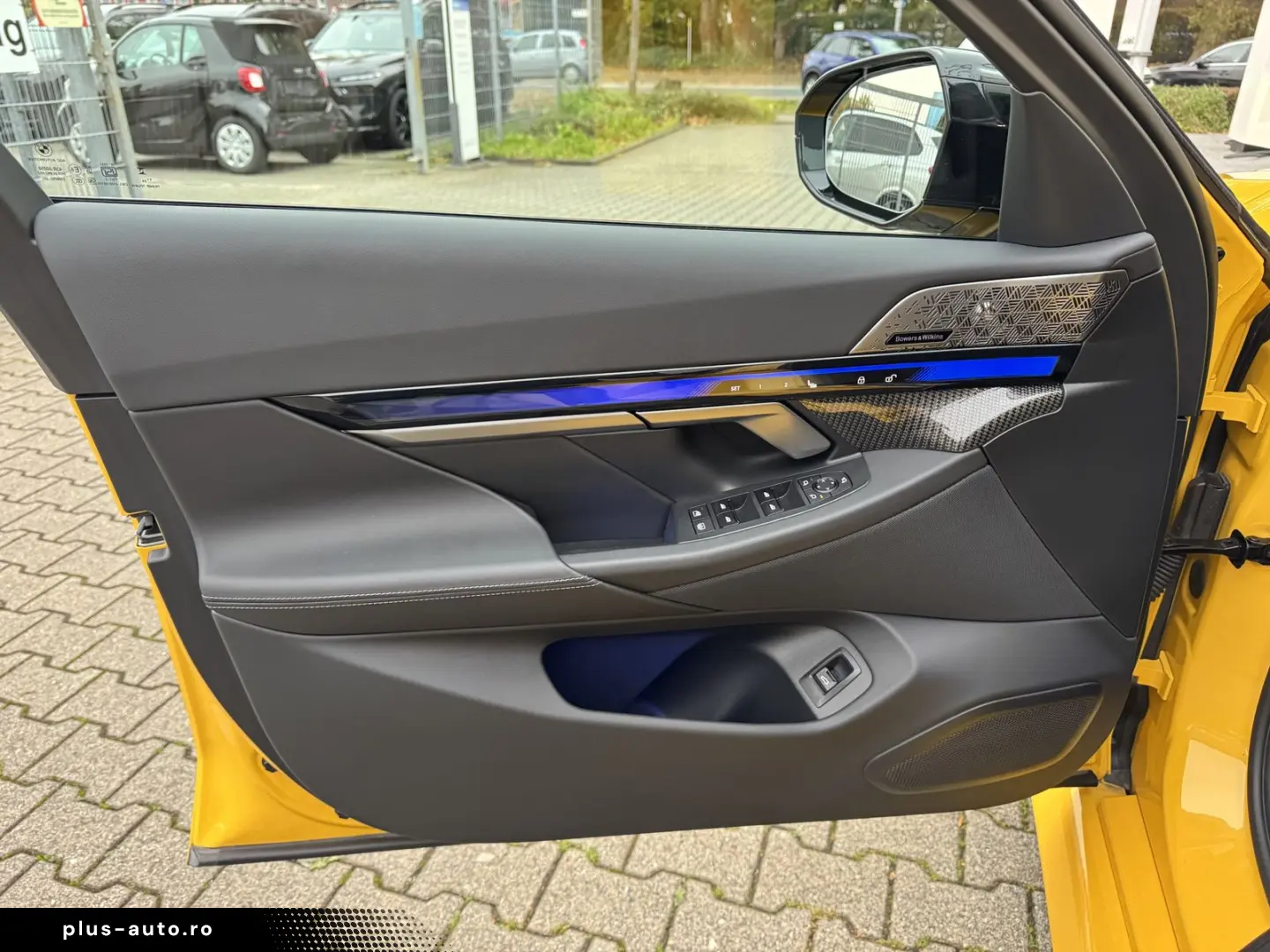 BMW M5 Limousine Individ. PANO B&W CarbonKeram 0 5%