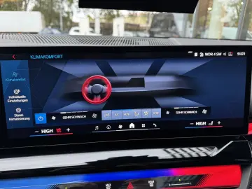 BMW M5 Limousine Individ. PANO B&W CarbonKeram 0 5%