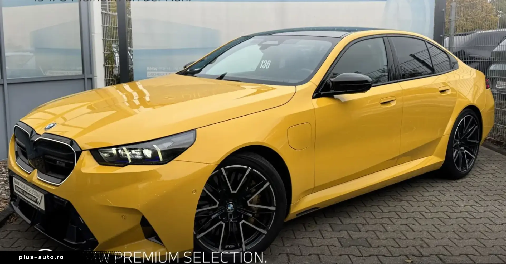 BMW M5 Limousine Individ. PANO B&W CarbonKeram 0 5%