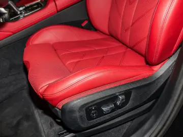 BMW XM M Sport ACC 360 KAM RFK NAVI Laser Massage