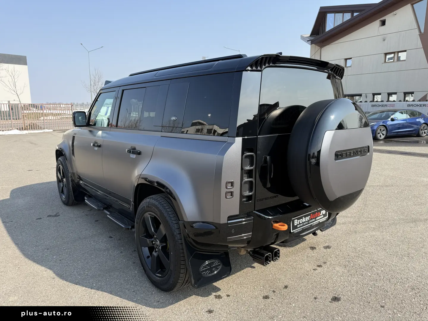 Land Rover Defender 110 3.0D 250 MHEV Hard Top X-Dynamic SE