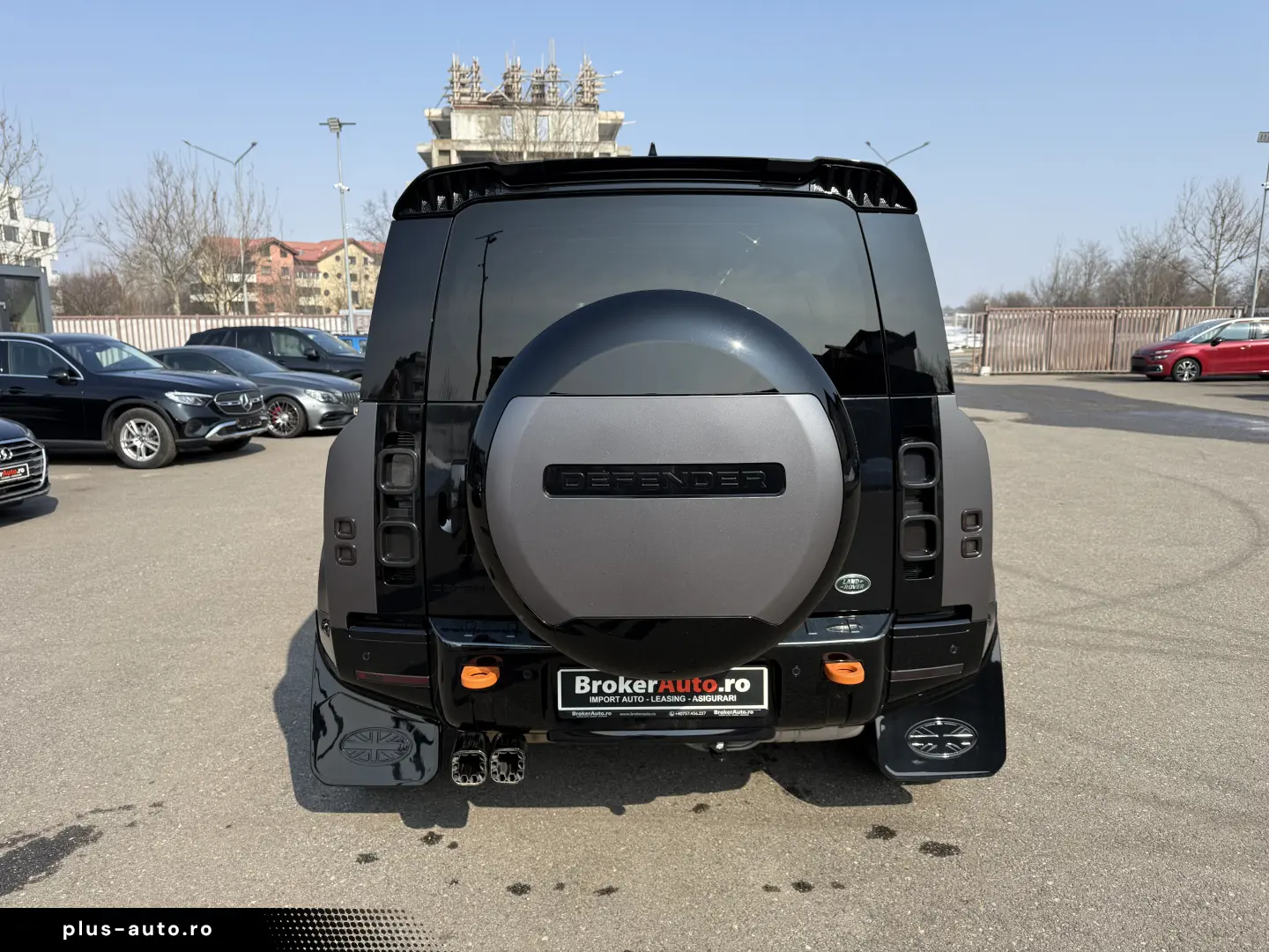 Land Rover Defender 110 3.0D 250 MHEV Hard Top X-Dynamic SE
