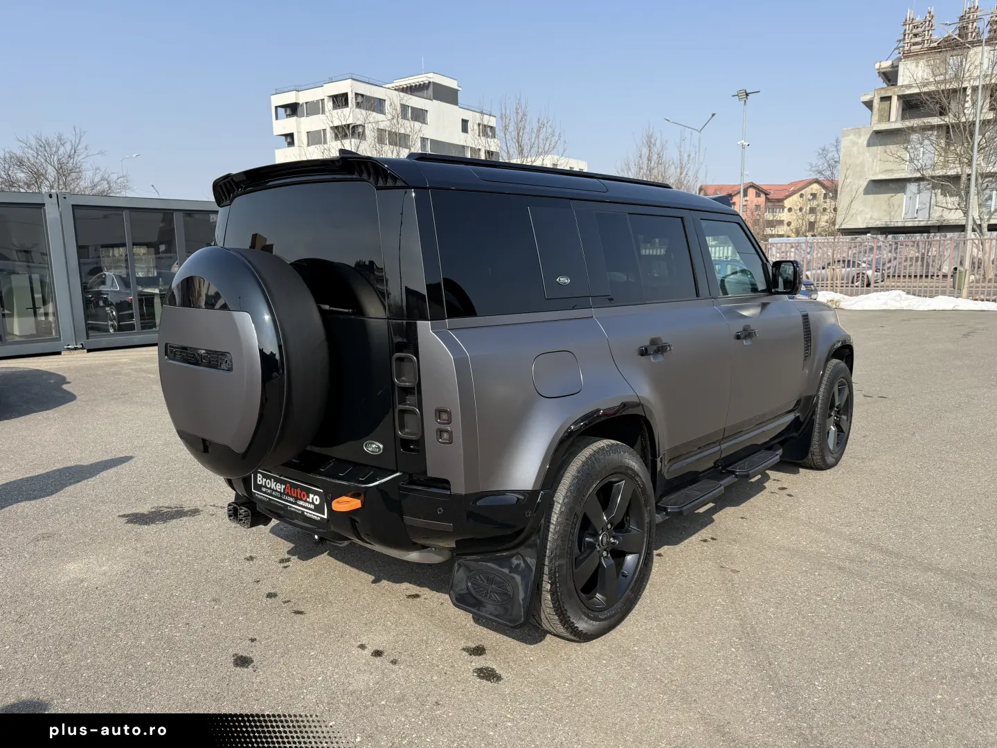 Land Rover Defender 110 3.0D 250 MHEV Hard Top X-Dynamic SE