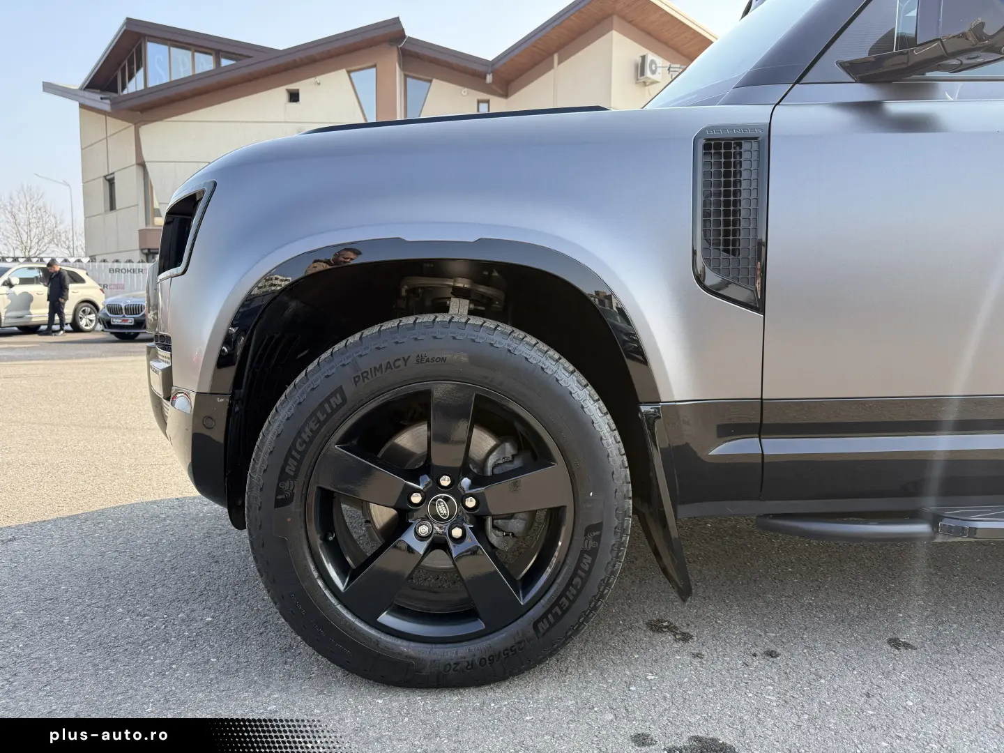 Land Rover Defender 110 3.0D 250 MHEV Hard Top X-Dynamic SE