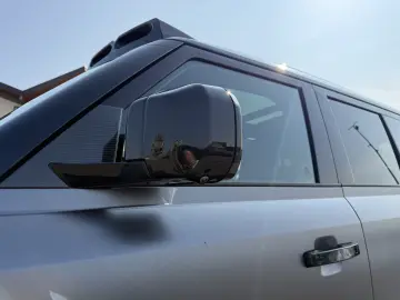 Land Rover Defender 110 3.0D 250 MHEV Hard Top X-Dynamic SE