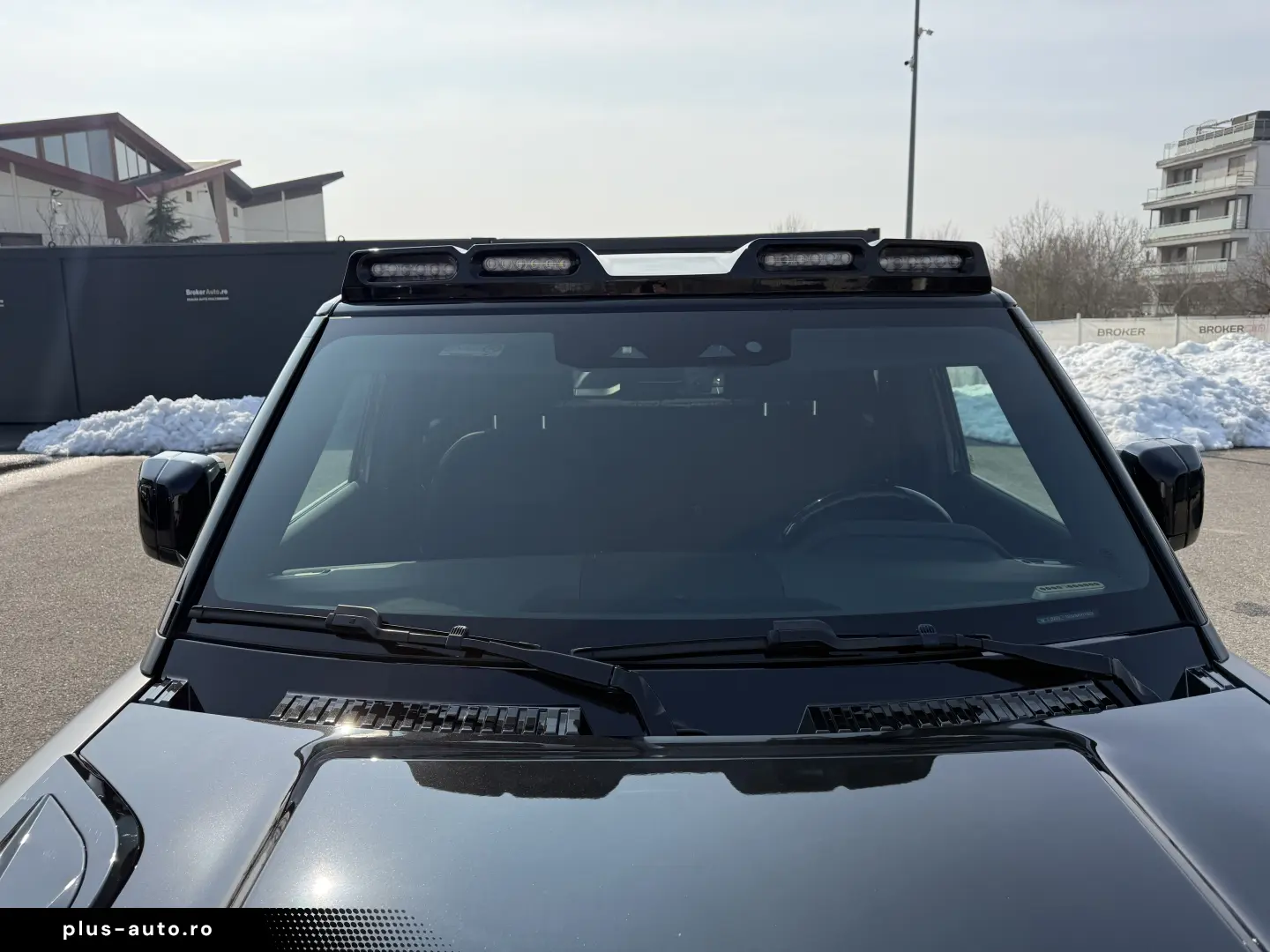 Land Rover Defender 110 3.0D 250 MHEV Hard Top X-Dynamic SE