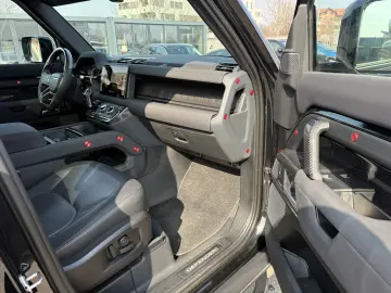 Land Rover Defender 110 3.0D 250 MHEV Hard Top X-Dynamic SE