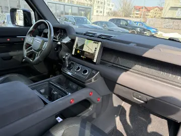 Land Rover Defender 110 3.0D 250 MHEV Hard Top X-Dynamic SE