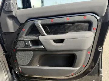 Land Rover Defender 110 3.0D 250 MHEV Hard Top X-Dynamic SE