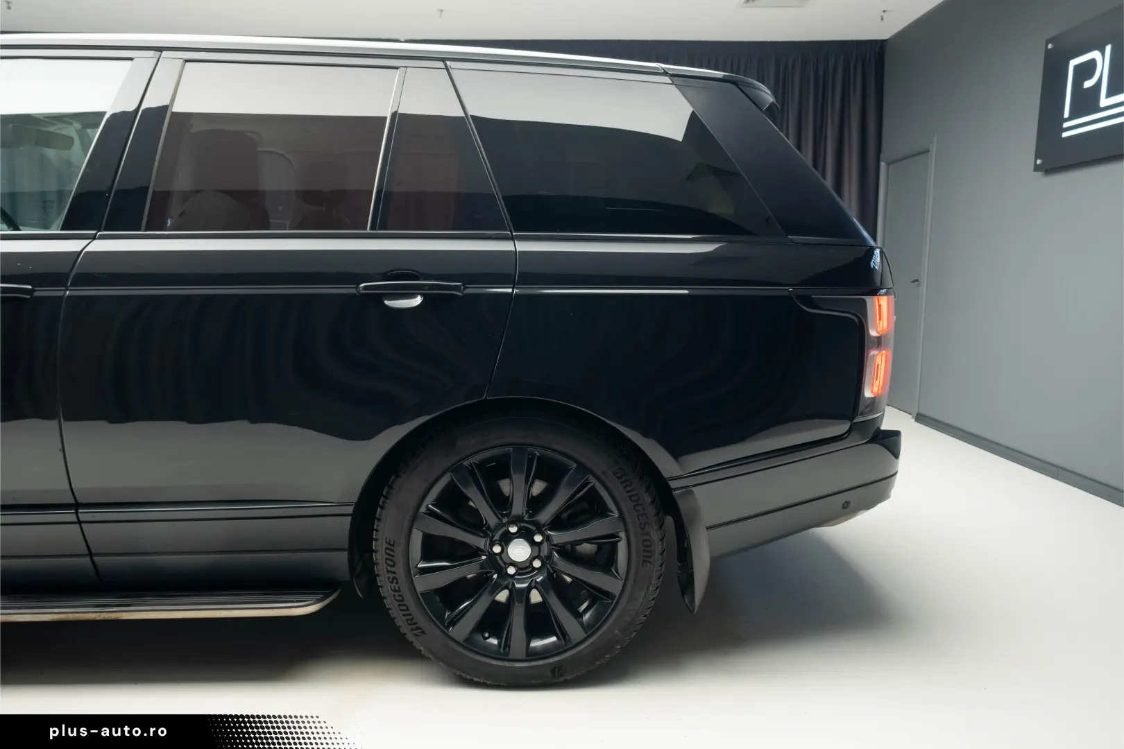 Land Rover Range Rover Vogue P400e