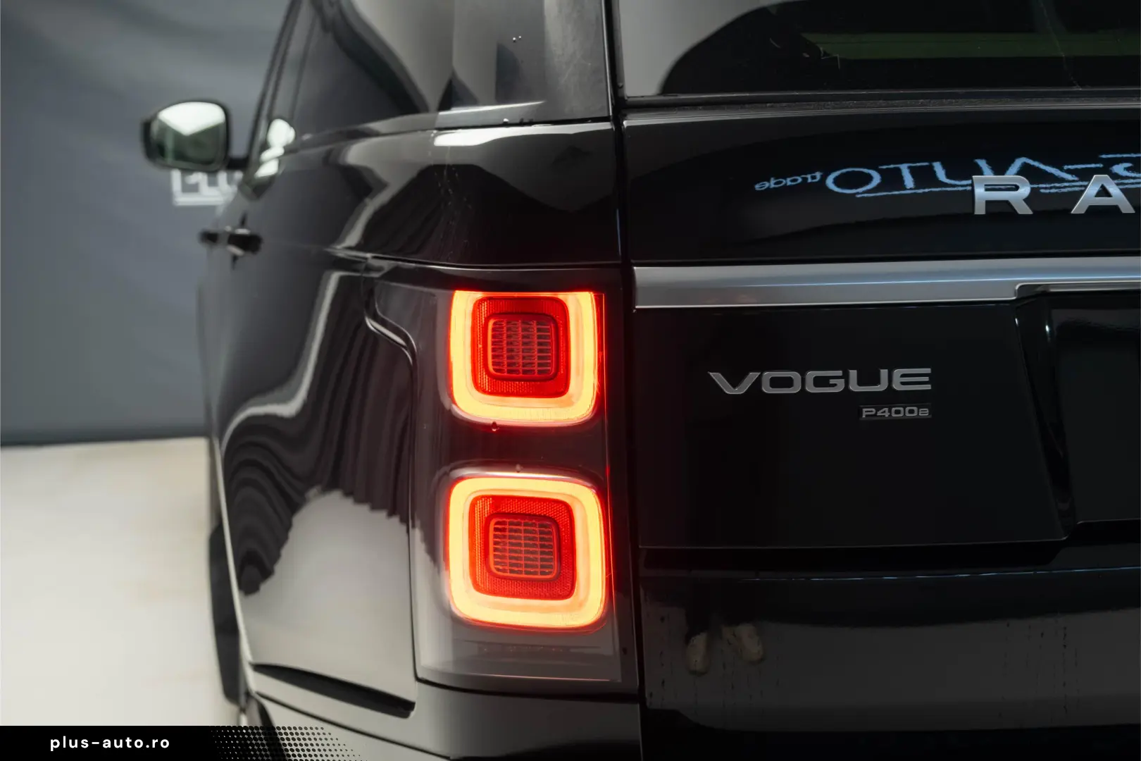 Land Rover Range Rover Vogue P400e