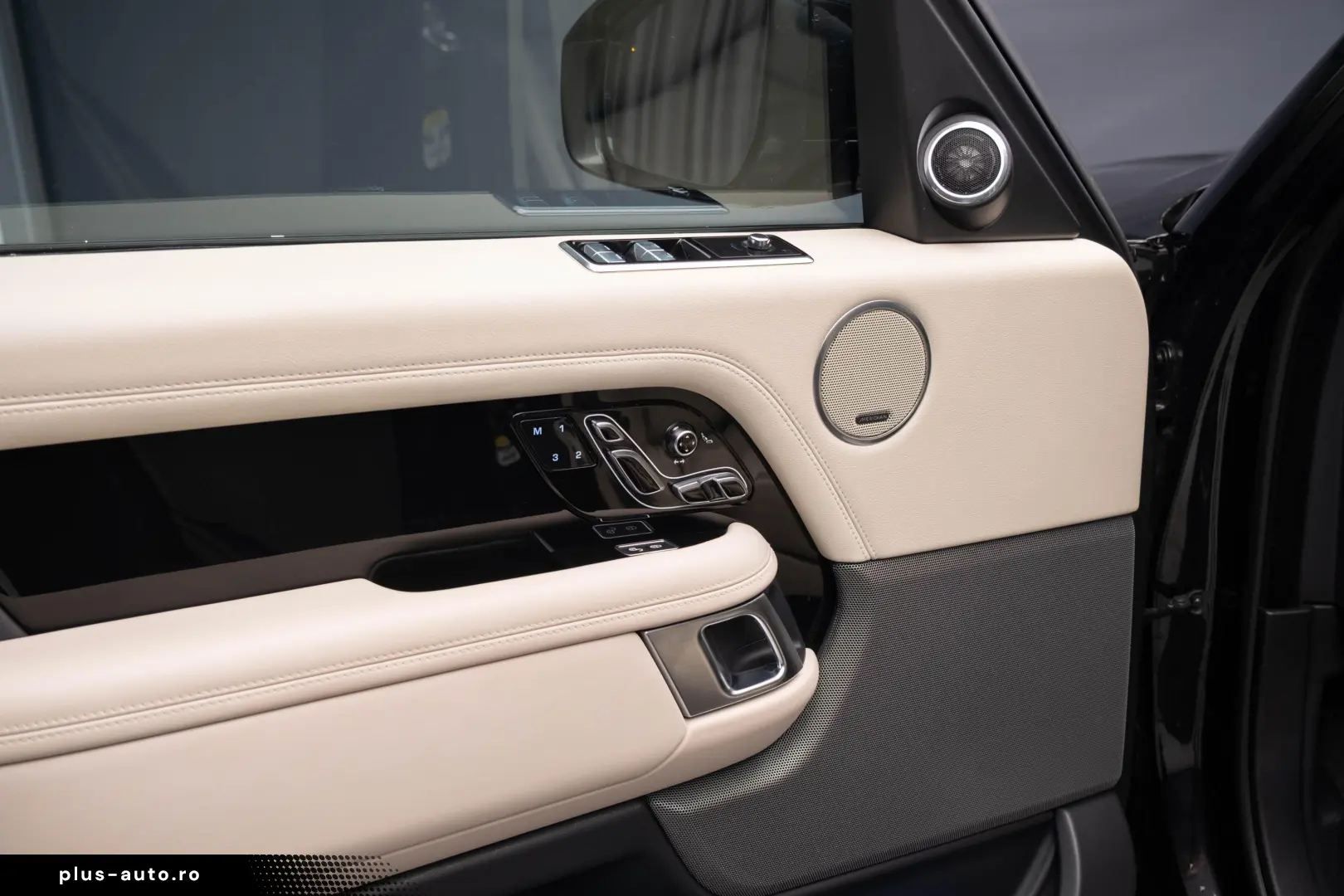 Land Rover Range Rover Vogue P400e