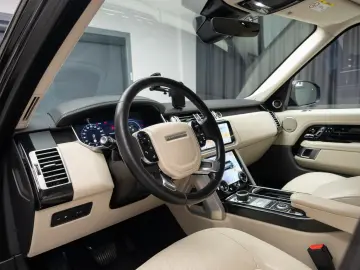 Land Rover Range Rover Vogue P400e