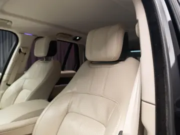 Land Rover Range Rover Vogue P400e