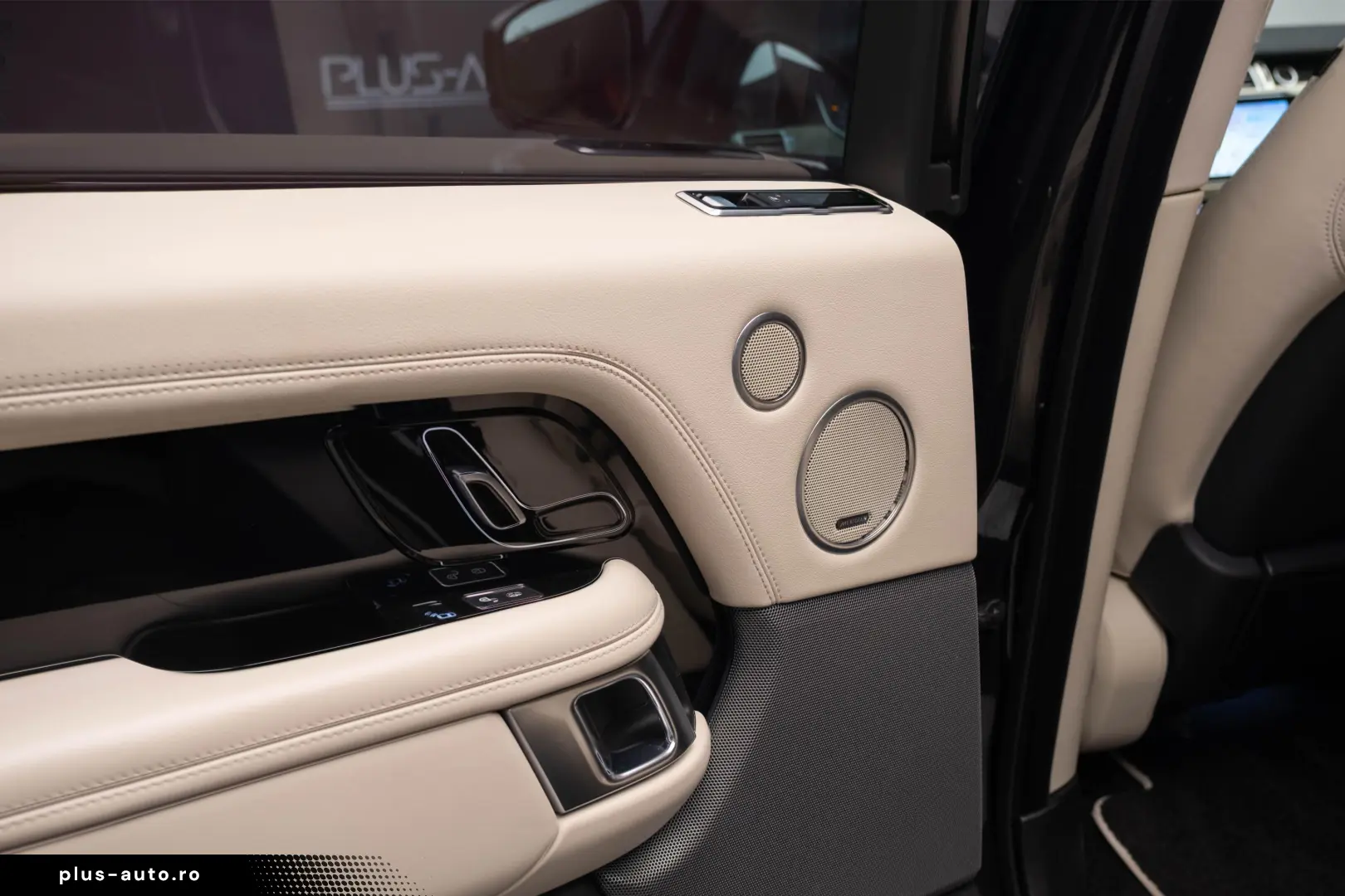 Land Rover Range Rover Vogue P400e