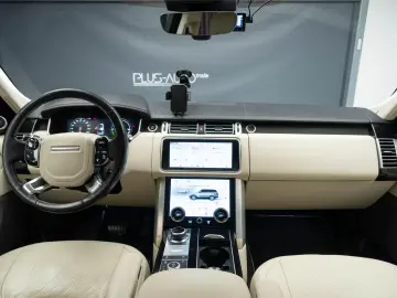 Land Rover Range Rover Vogue P400e