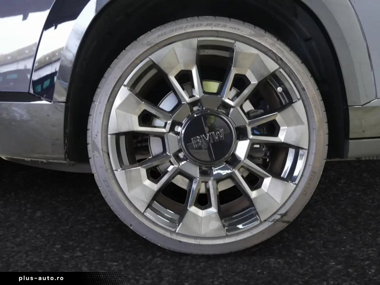 BMW XM 50e Sepia metallic Towbar 23 Alloy Highway Assist