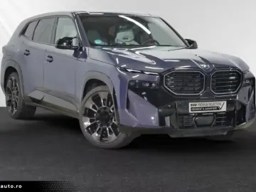 BMW XM 50e Sepia metallic Towbar 23 Alloy Highway Assist