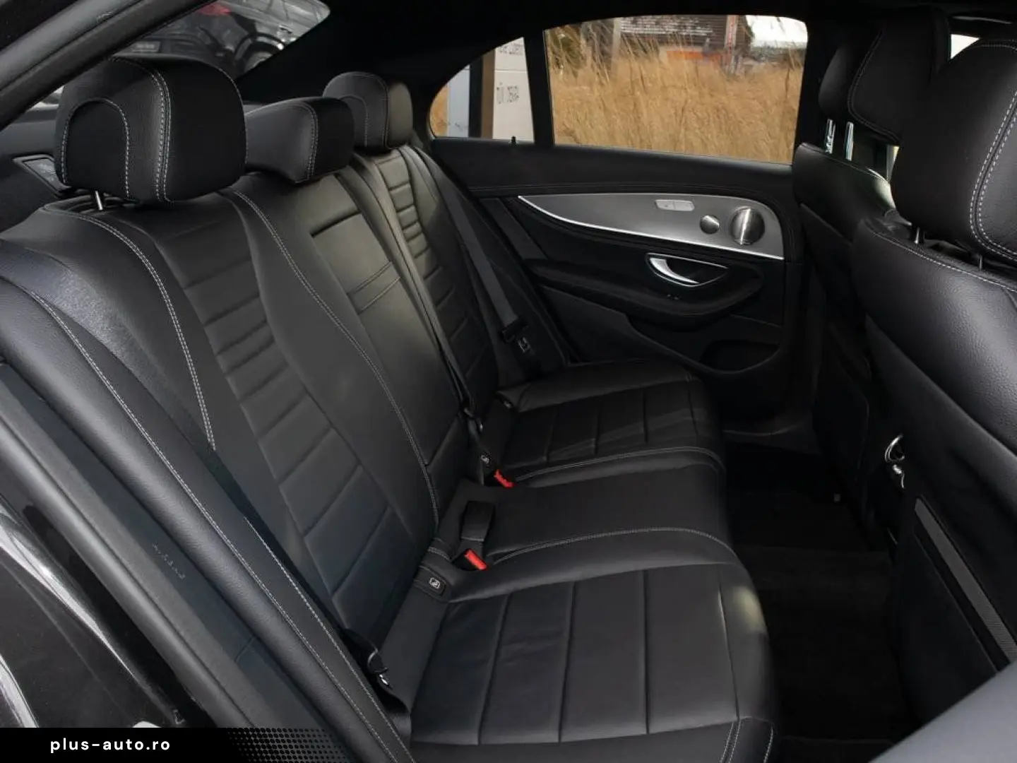 MERCEDES-BENZ E 300 de 4M AMG  Pano AHK 360  Distr. &hellip;