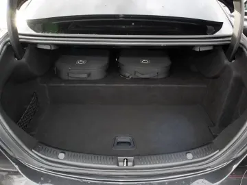 MERCEDES-BENZ E 300 de 4M AMG  Pano AHK 360  Distr. &hellip;