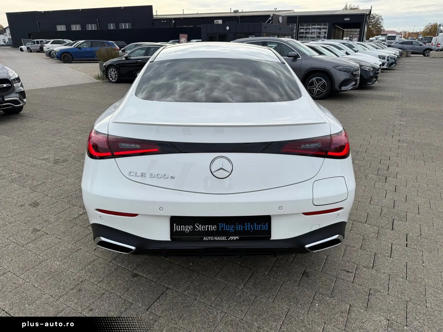 MERCEDES-BENZ CLE 300 e AMG Prem DISTR AHK Night 360 Burm3D