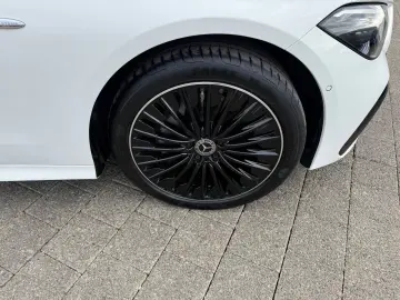 MERCEDES-BENZ CLE 300 e AMG Prem DISTR AHK Night 360 Burm3D