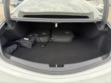 MERCEDES-BENZ CLE 300 e AMG Prem DISTR AHK Night 360 Burm3D