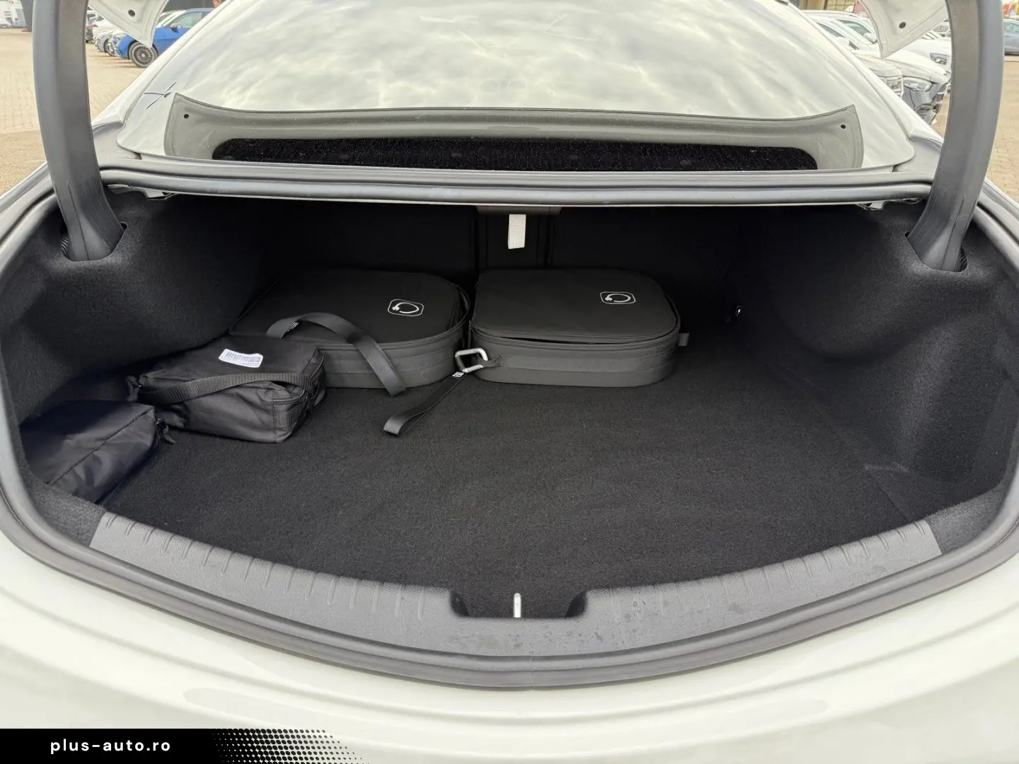 MERCEDES-BENZ CLE 300 e AMG Prem DISTR AHK Night 360 Burm3D