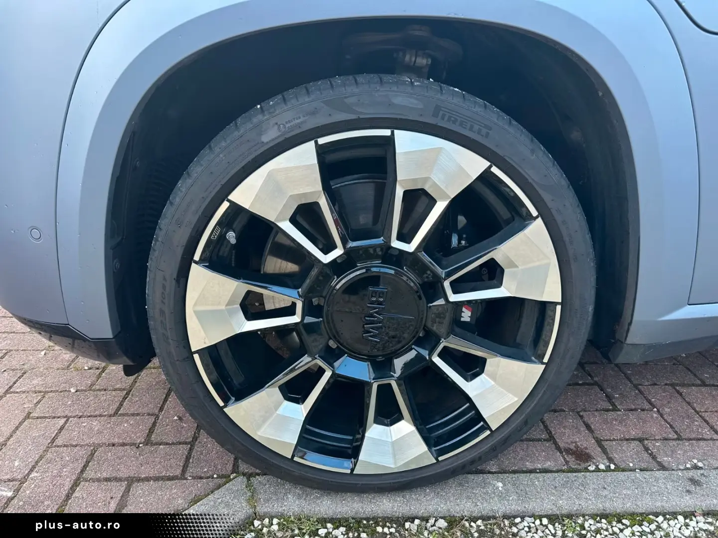 BMW XM MASSAGE AHK DRIVING PROF.