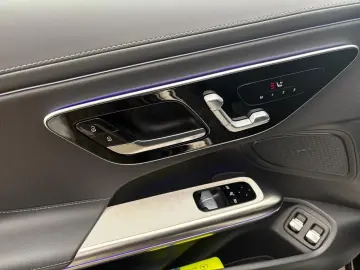 MERCEDES-BENZ CLE 300 e Coupé AMG  AHK  Pano Distronic 360