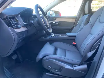 VOLVO XC90 Plus Bright B5 AWD 7-Sitzer El. Panodach Na