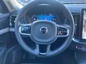 VOLVO XC90 Plus Bright B5 AWD 7-Sitzer El. Panodach Na