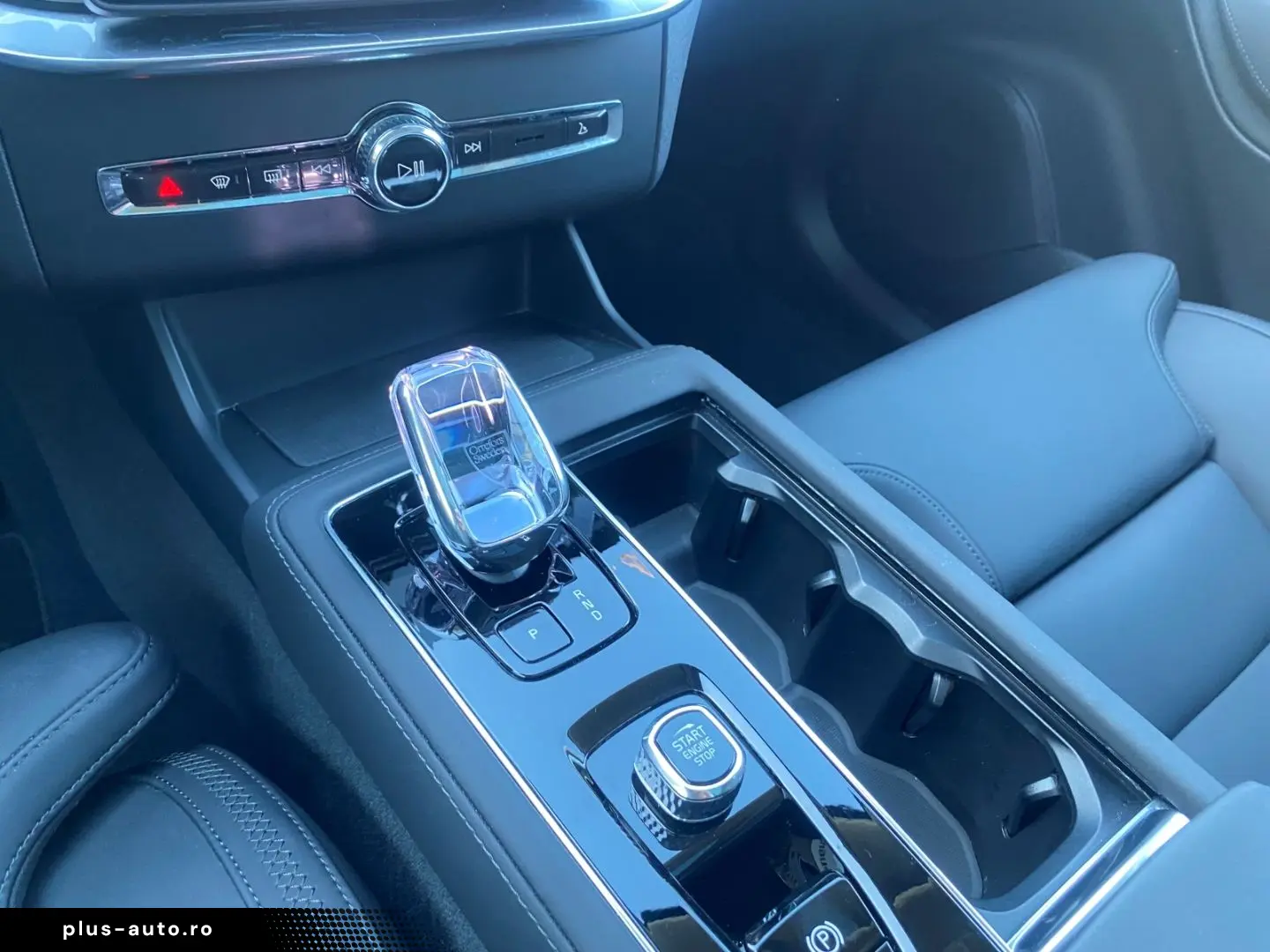 VOLVO XC90 Plus Bright B5 AWD 7-Sitzer El. Panodach Na