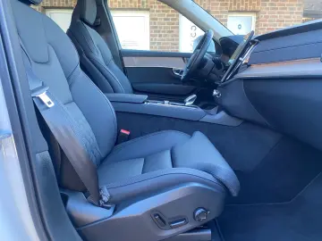VOLVO XC90 Plus Bright B5 AWD 7-Sitzer El. Panodach Na