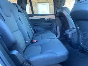 VOLVO XC90 Plus Bright B5 AWD 7-Sitzer El. Panodach Na