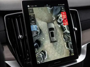 VOLVO XC90 B5 AWD Plus Bright