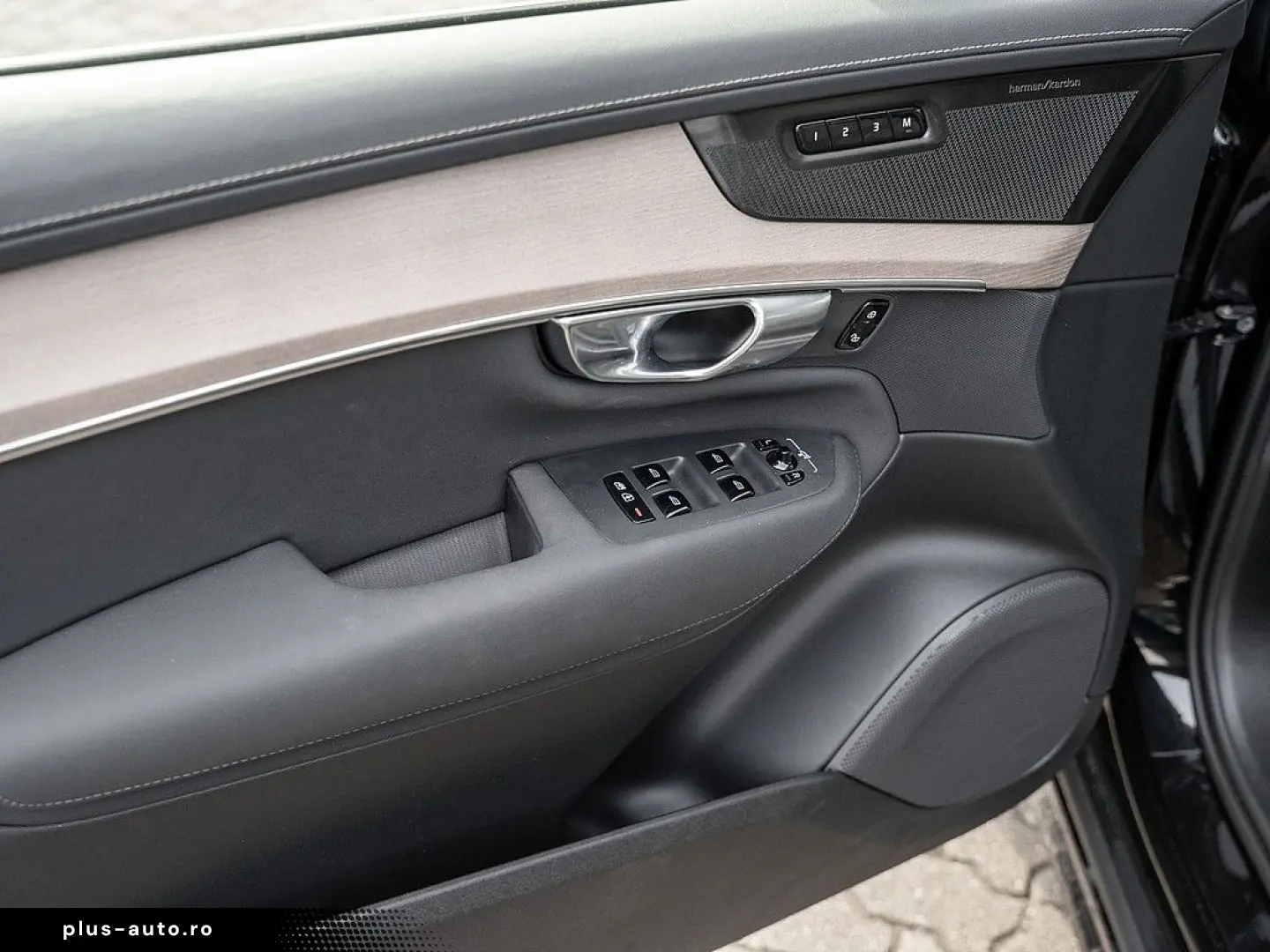 VOLVO XC90 B5 AWD Plus Bright