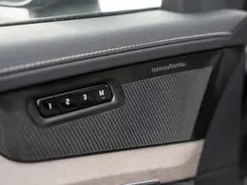 VOLVO XC90 B5 AWD Plus Bright