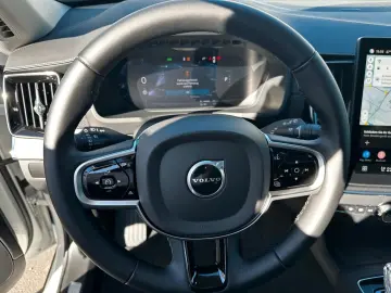 VOLVO XC90 T8 PlusDark FaceLift7-Sitzer Pano360 Luftfa