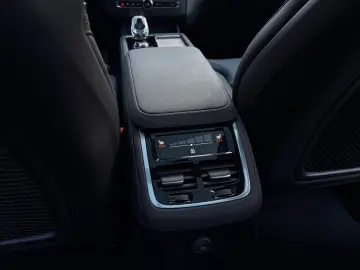 VOLVO XC90 T8 Plus Bright Plug-in PANO Head-Up 360  Fa