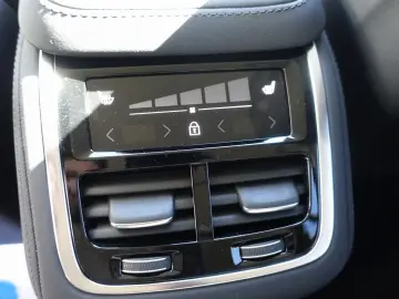 VOLVO XC90 Plus Dark T8 AWD Plug-in hybrid 360  H&K