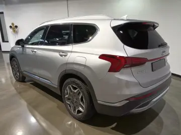 YUNDAI SANTA FE 265 CP - PLUG-IN HYBRID – 4WD - PRIME