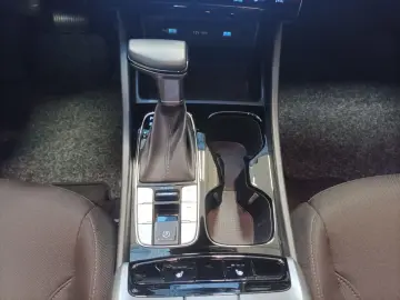 HYUNDAI Tucson 1.6 T-GDI Select