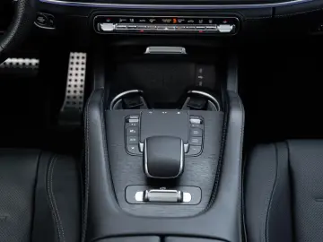 MERCEDES-BENZ GLE 450d AMG Pano-AIR-Distronic-StandHZG-360