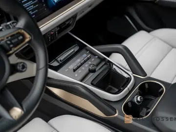 Porsche Cayenne S E-Hyb SportDesign Burmester Inno P-Dis