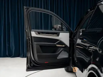 Porsche Cayenne S E-Hyb SportDesign Burmester Inno P-Dis